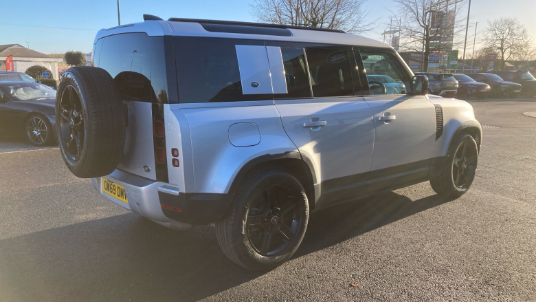 Land Rover Defender 2.0 D240 SE 110 5dr Auto Diesel Estate